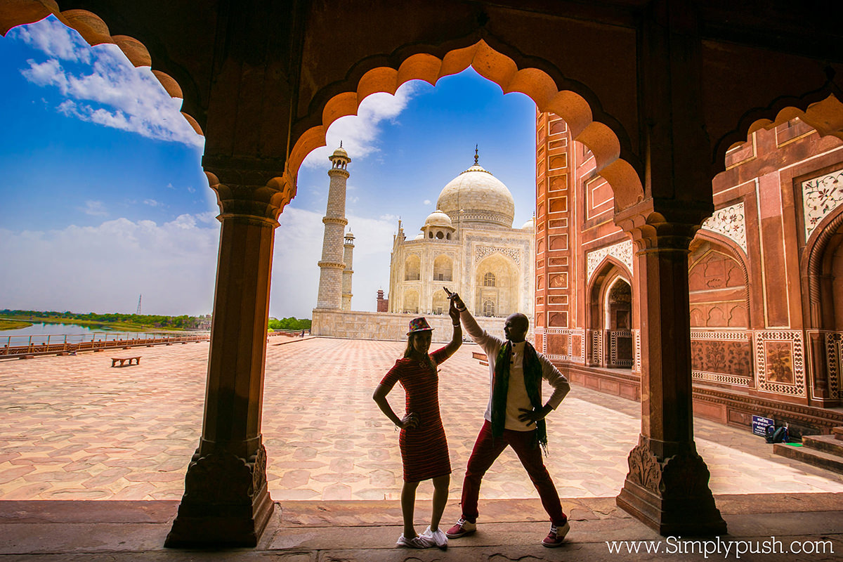 taj-mahal-india-photography-pic-of-couple